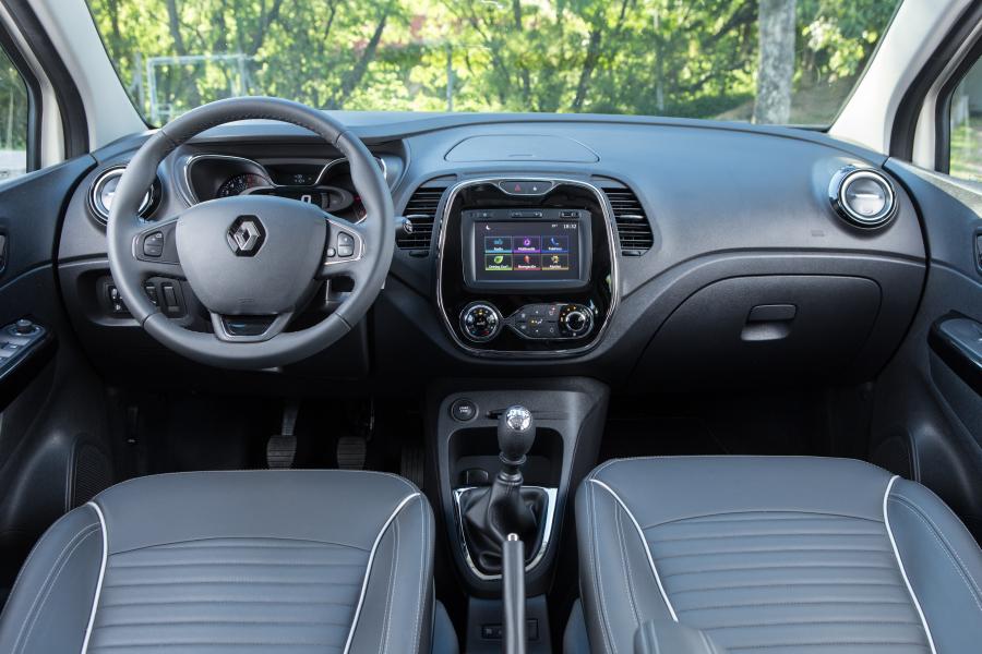 Торпедо Renault Captur 2016 года  (LA) (фото 25 из 43)